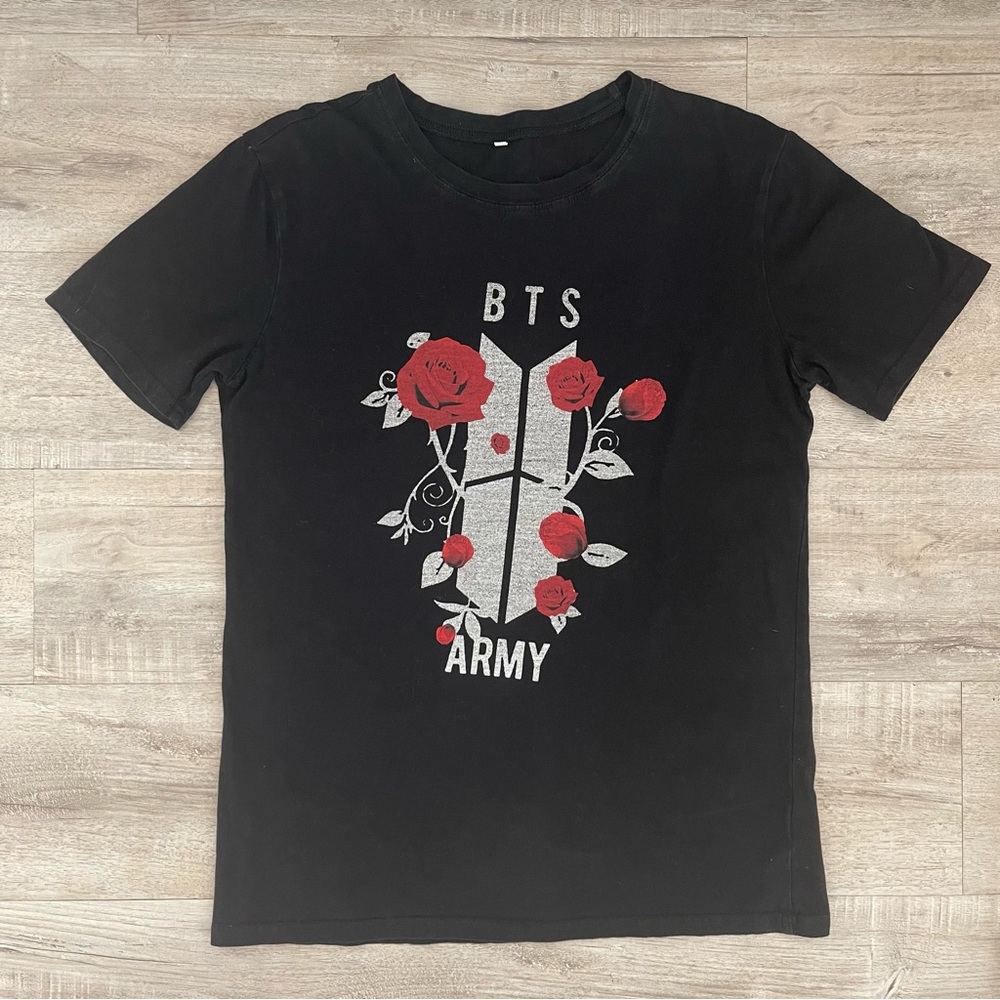 BTS Bangtan Boys T shirt kpop size medium
